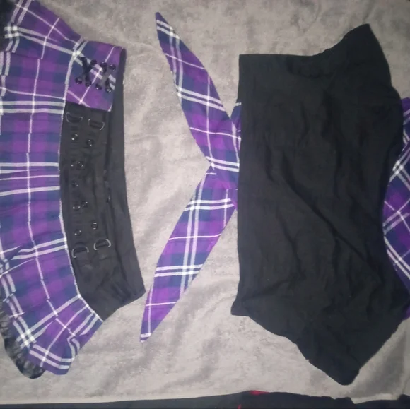 Outfit - Picture 2 of 3